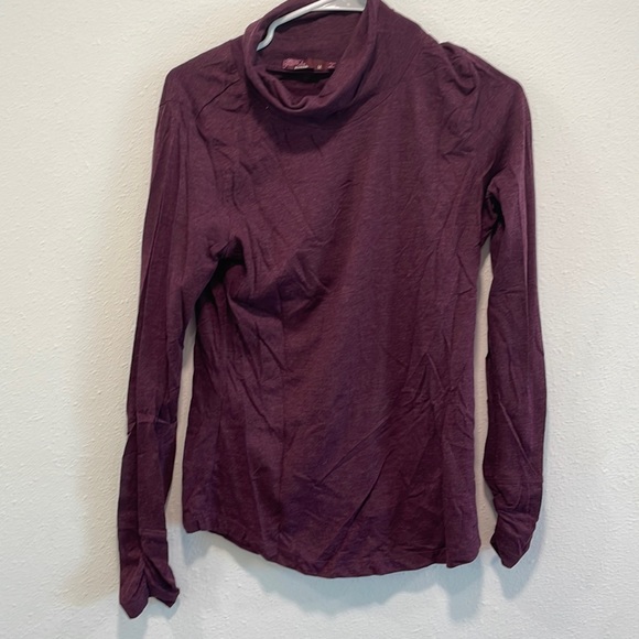 Tops - PrAna Mock Neck Long Sleeve Shirt maroon Heather with racerback rouching size M